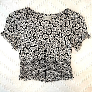Urban Outfitters floral ruched‎ crop top - sz Small